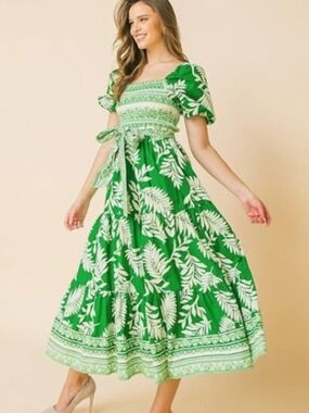 Aura Green and White Leaf-Print Maxi Dress